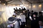 כ"ק אדמו"ר מבאבוב-45 שליט"א ביים עליה  לציון פון זיין שווער הרה"ק מהרנ"צ מבאבוב זצוק"ל