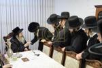 כ"ק אדמו"ר מתולדות משה שליט"א בברכת פרידה פאר בחורי חו"ל וואס קערן זיך צוריק אהיים  לקראת יו"ט פסח הבעל"ט