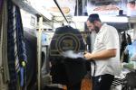הכנות אויף יו"ט פסח אין בני ברק