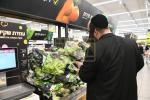 הכנות אויף יו"ט פסח אין בני ברק