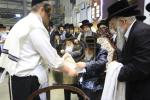 חבורה פון כ"ק אדמו"ר מוויזניץ שליט"א ביים מצות באקן 