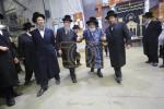 חבורה פון כ"ק אדמו"ר מוויזניץ שליט"א ביים מצות באקן 