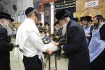 חבורה פון כ"ק אדמו"ר מוויזניץ שליט"א ביים מצות באקן 