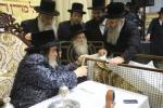 חבורה פון כ"ק אדמו"ר מוויזניץ שליט"א ביים מצות באקן 