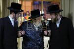 חבורה פון כ"ק אדמו"ר מוויזניץ שליט"א ביים מצות באקן 