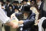 חבורה פון כ"ק אדמו"ר מוויזניץ שליט"א ביים מצות באקן 