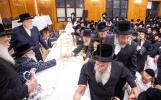 סעודת הילולא פונעם הייליגן צאנזער רב זי"ע ביי נכדו כ"ק אדמו"ר מצאנז קלויזענבורג שליט"א