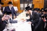 סעודת הילולא פונעם הייליגן צאנזער רב זי"ע ביי נכדו כ"ק אדמו"ר מצאנז קלויזענבורג שליט"א