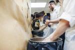  בילדער גאלערי: פסח בחצר הקודש באבוב 
