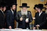  בילדער גאלערי: פסח בחצר הקודש באבוב 