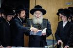  בילדער גאלערי: פסח בחצר הקודש באבוב 