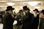 מעמד אדיר "כינוס השבת" בראשות גדולי ומאורי ישראל שליט"א, אפצוצייכענען 20 יאר פון אומבויגזאמע שמירת שב"ק אין שטאט וויליאמסבורג