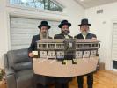 מסיבת לחיים אין שטוב פון כ"ק אדמו"ר מסאטמאר שליט"א אין קרית יטב לב, לרגל דאס אפקויף פון די שם הבנין פונעם נייעם פראכטפולן הצלה גאראדזש אין שטאט