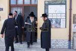 טויזענטער בילדער פונעם גרויסארטיגן יומא דהילולא אין קערעסטיר חלק א'