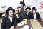 טויזענטער בילדער פונעם גרויסארטיגן יומא דהילולא אין קערעסטיר חלק א'