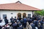 טויזענטער בילדער פונעם גרויסארטיגן יומא דהילולא אין קערעסטיר חלק א'