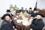 טויזענטער בילדער פונעם גרויסארטיגן יומא דהילולא אין קערעסטיר חלק א'