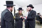 טויזענטער בילדער פונעם גרויסארטיגן יומא דהילולא אין קערעסטיר חלק א'