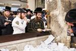 טויזענטער בילדער פונעם גרויסארטיגן יומא דהילולא אין קערעסטיר חלק א'