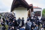 טויזענטער בילדער פונעם גרויסארטיגן יומא דהילולא אין קערעסטיר חלק א'