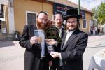 טויזענטער בילדער פונעם גרויסארטיגן יומא דהילולא אין קערעסטיר חלק א'