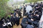 טויזענטער בילדער פונעם גרויסארטיגן יומא דהילולא אין קערעסטיר חלק א'