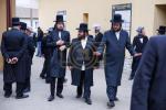 טויזענטער בילדער פונעם גרויסארטיגן יומא דהילולא אין קערעסטיר חלק א'