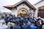 טויזענטער בילדער פונעם גרויסארטיגן יומא דהילולא אין קערעסטיר חלק א'