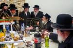געשעענישן בחצר הקודש פאפא 