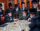 געשעענישן בחצר הקודש פאפא 