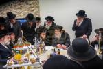 געשעענישן בחצר הקודש פאפא 