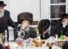 געשעענישן בחצר הקודש פאפא 