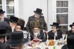 געשעענישן בחצר הקודש פאפא 