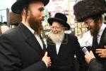 אדמורים ורבנים באתרא קדישא מירון 