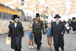 Main image for אדמורים ורבנים באתרא קדישא מירון 