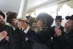 הכנסת ספר תורה לבית המדרש הגדול דסאטמאר ע"י משפחת הרב החסיד ר' אריה לייביש טייטלבוים ז"ל 