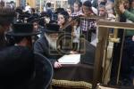 הכנסת ספר תורה לבית המדרש הגדול דסאטמאר ע"י משפחת הרב החסיד ר' אריה לייביש טייטלבוים ז"ל 