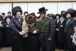 הכנסת ספר תורה לבית המדרש הגדול דסאטמאר ע"י משפחת הרב החסיד ר' אריה לייביש טייטלבוים ז"ל 