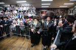 פולע גאלערי: הכנסת ספר תורה לביהמ"ד צאנז קלויזענבורג בוויליאמסבורג