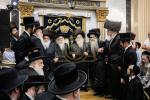 פולע גאלערי: הכנסת ספר תורה לביהמ"ד צאנז קלויזענבורג בוויליאמסבורג