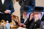 כ"ק מרן אדמו"ר מסאטמאר שליט"א באזוכט די בוי-אַרבעט פון נייעם גיגאַנטישן "בית רחל - בנין גאָלדבערגער" אין קרית יואל 