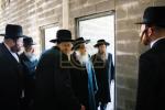 כ"ק מרן אדמו"ר מסאטמאר שליט"א באזוכט די בוי-אַרבעט פון נייעם גיגאַנטישן "בית רחל - בנין גאָלדבערגער" אין קרית יואל 