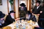 כ"ק מרן אדמו"ר מסאטמאר שליט"א באזוכט די בוי-אַרבעט פון נייעם גיגאַנטישן "בית רחל - בנין גאָלדבערגער" אין קרית יואל 