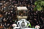 פולע גאלערי: מעמד הכנסת ספר תורה דורך קהילת וויזניץ אין בני ברק 