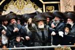 פולע גאלערי: מעמד הכנסת ספר תורה דורך קהילת וויזניץ אין בני ברק 