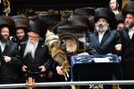 פולע גאלערי: מעמד הכנסת ספר תורה דורך קהילת וויזניץ אין בני ברק 