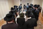כ"ק אדמו"ר מפינסק קארלין שליט"א באזוכט אין קרית יואל 