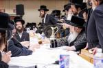יארצייט פון הרה"ק  מבאבוב זצ"ל ביי בנו כ"ק אדמו"ר מבאבוב שליט"א 