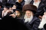 יארצייט פון הרה"ק  מבאבוב זצ"ל ביי בנו כ"ק אדמו"ר מבאבוב שליט"א 