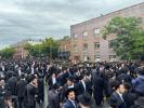 מסע הלוי' פון הגאון הגדול רבי אהרן שעכטער זצ"ל ראש ישיבת רביני חיים בערלין 